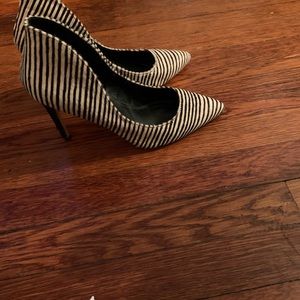 Express heels
